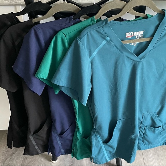 Lot of Greys Anatomy by Barco impact medium scrub tops - Picture 3 of 5